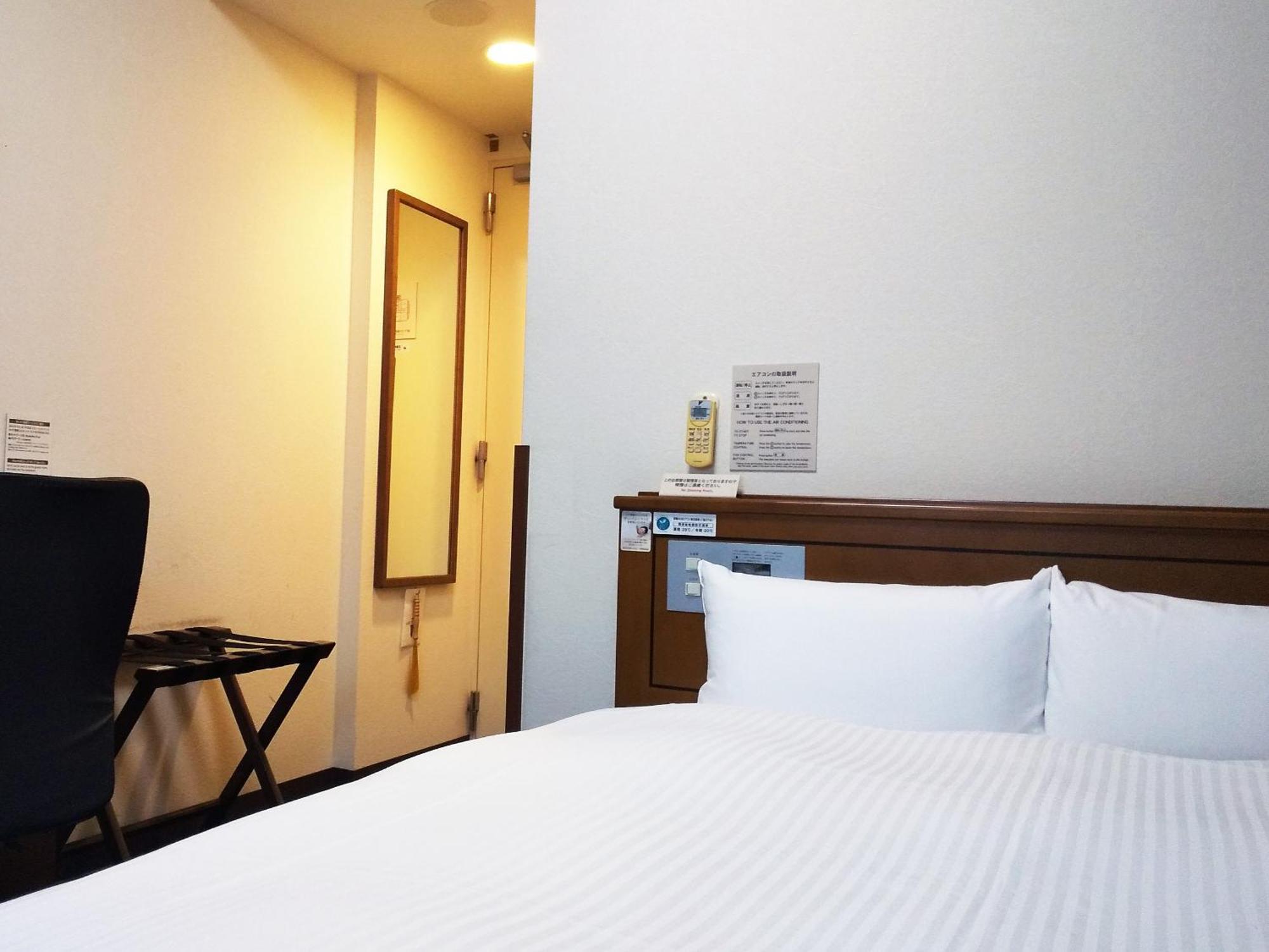Hotel Route-Inn Tsuruga Ekimae Exteriör bild